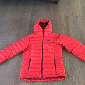 Patagonia Women’s Down Sweater Hoody medium